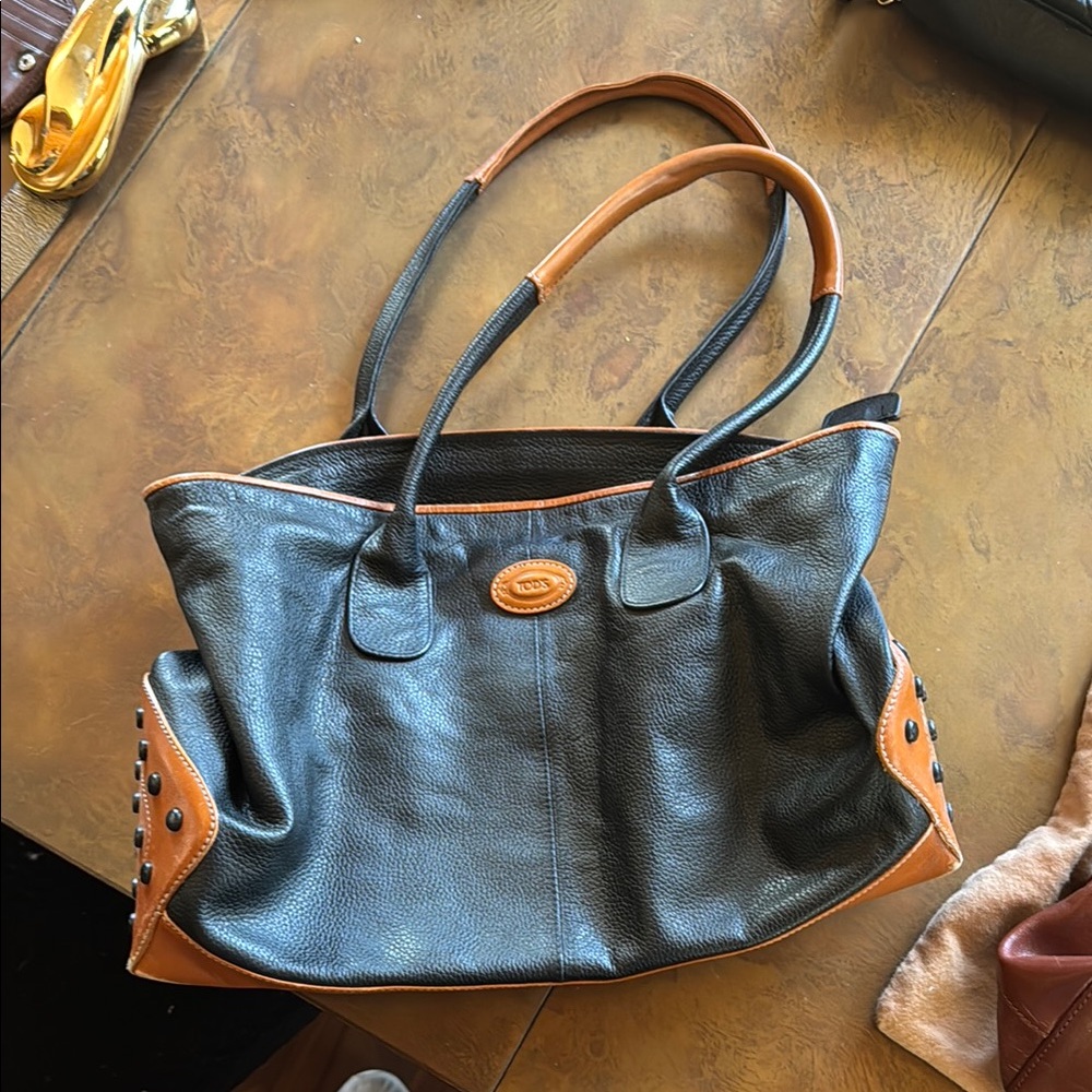 TOD'S bag.